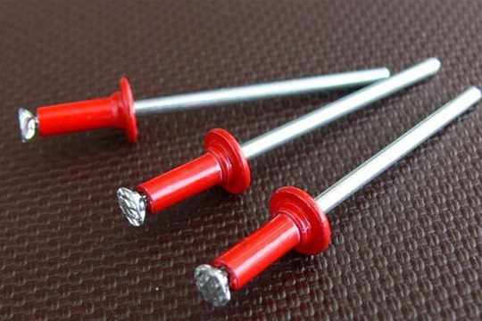 Red color aluminum/steel pop rivets with dome head